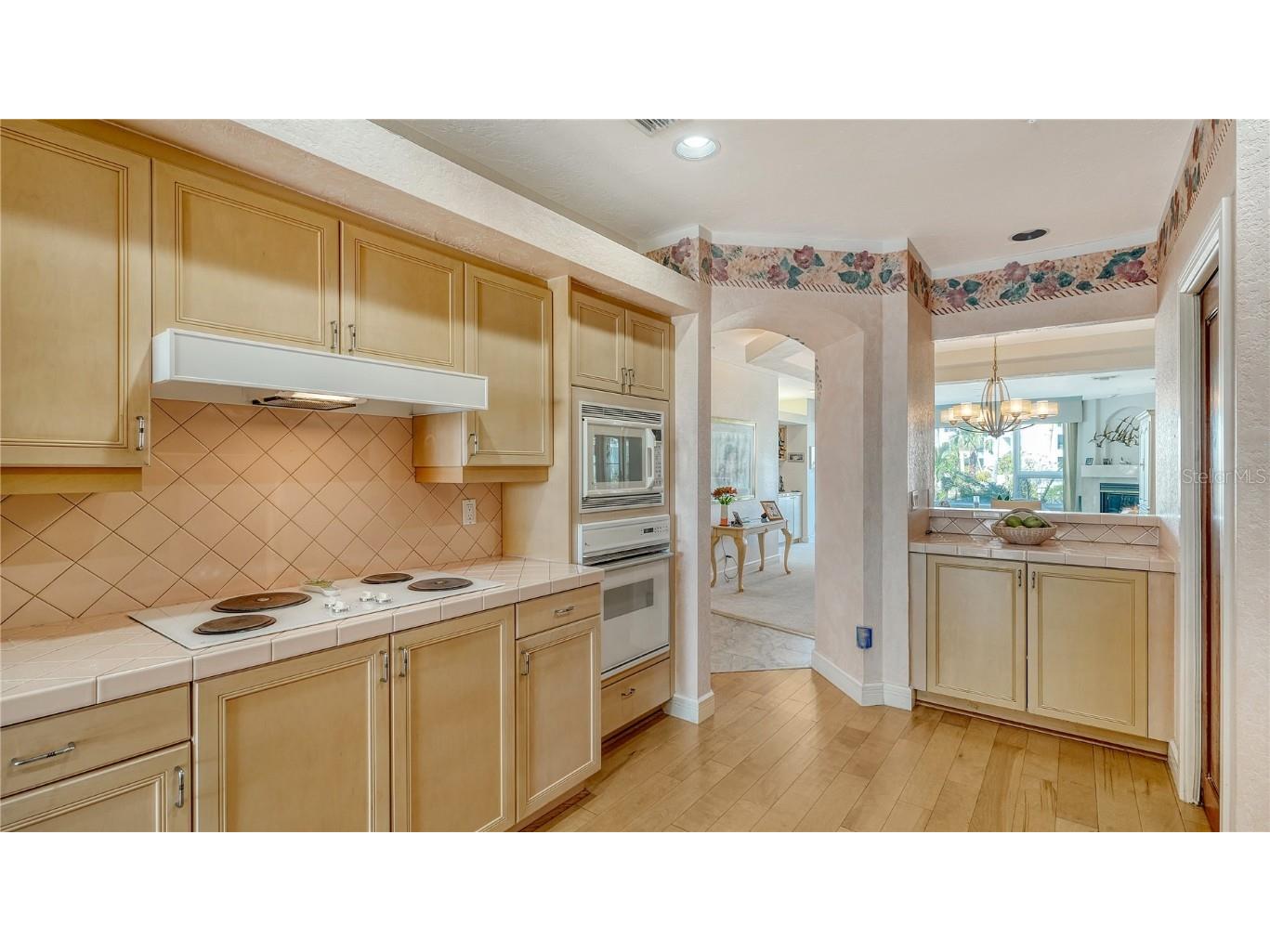 350 Gulf Of Mexico Drive #211 Longboat Key FL 34228 - SARASOTA BAY A4667037 image9