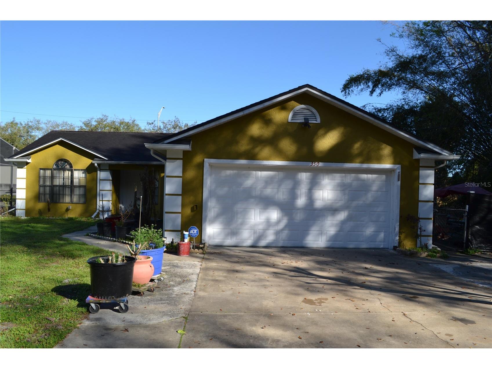 350 Lake Crescent Drive Debary FL 32713 V4947622 image1
