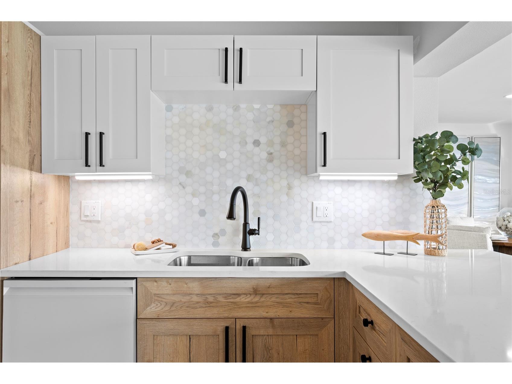 350 N Julia Circle Saint Pete Beach FL 33706 - BOCA CIEGA BAY TB8455844 image11