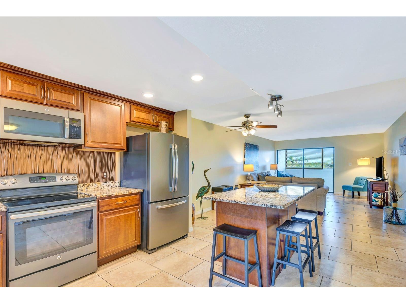 350 S Polk Drive #302 Sarasota FL 34236 A4690291 image11