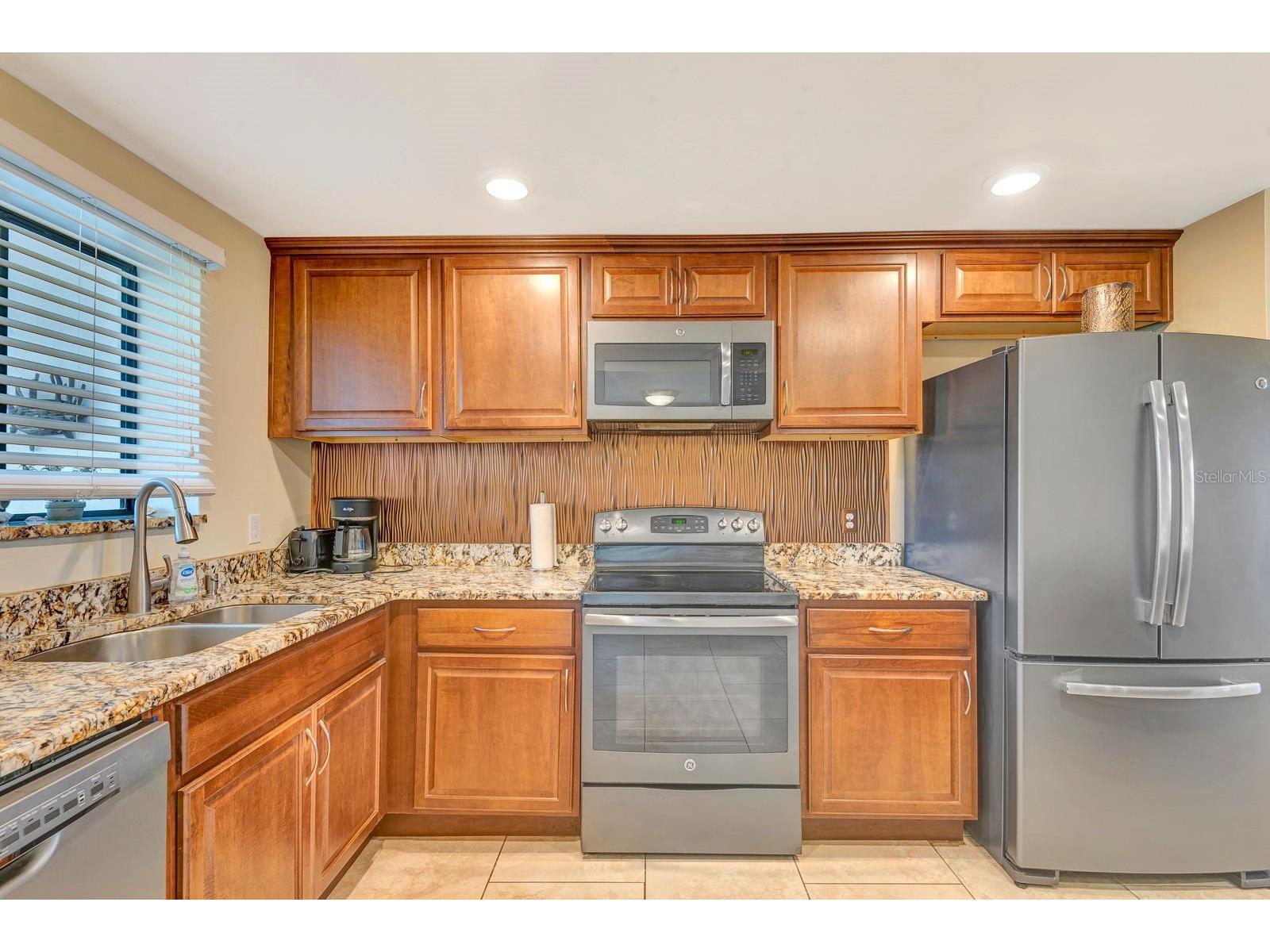 350 S Polk Drive #302 Sarasota FL 34236 A4690291 image14
