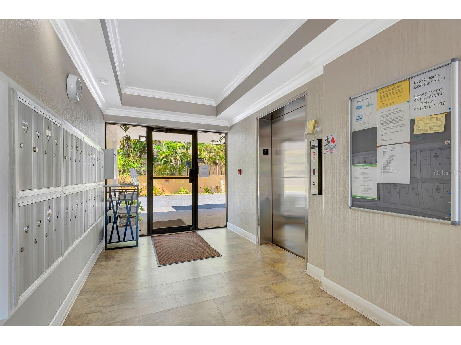 350 S Polk Drive #302 Sarasota FL 34236 A4690291 image6