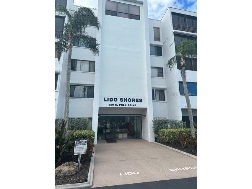 350 S Polk Drive #507 Sarasota FL 34236 A4588221 image1