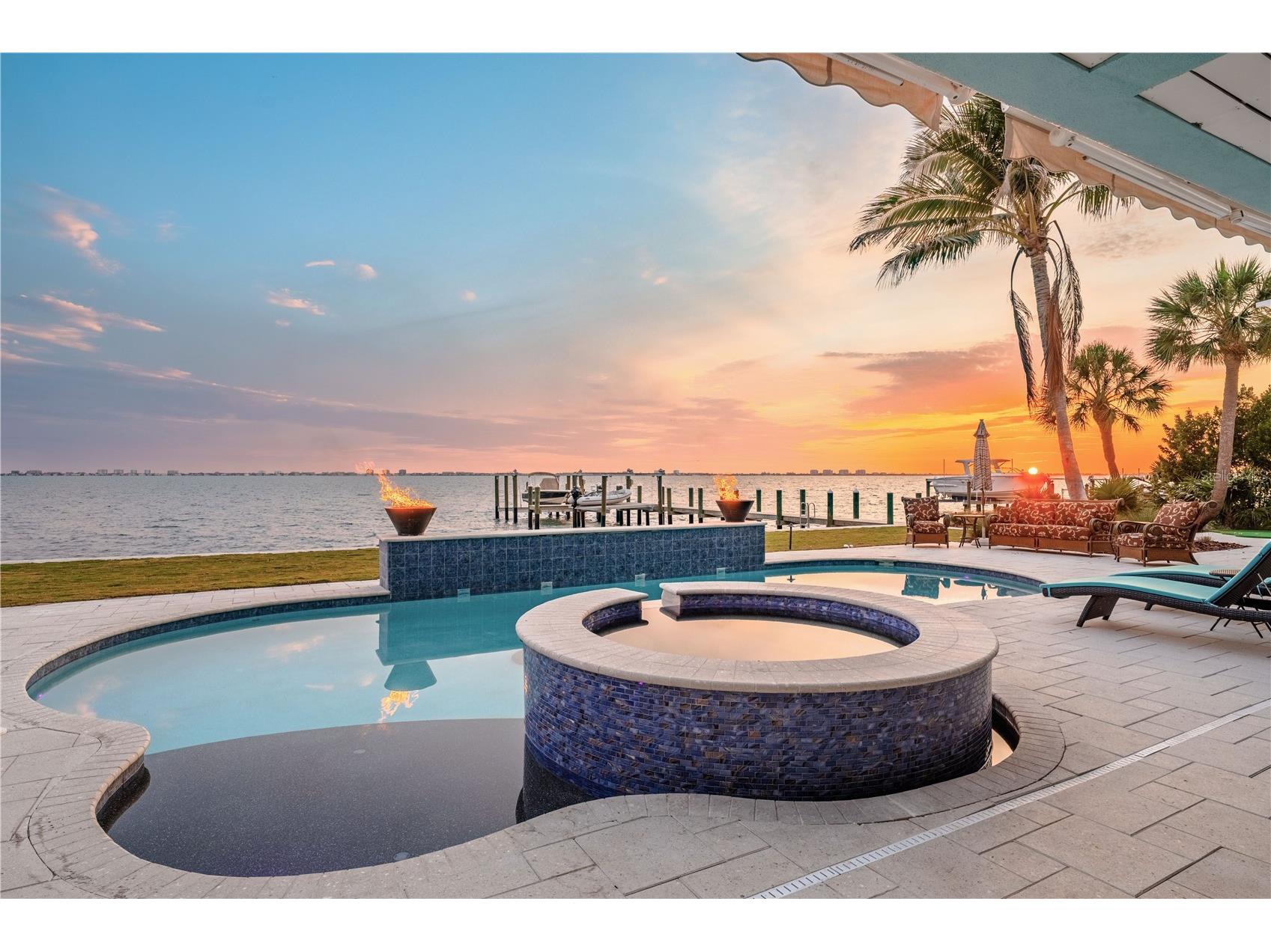 350 S Shore Drive Sarasota FL 34234 - SARASOTA BAY A4693355 image2
