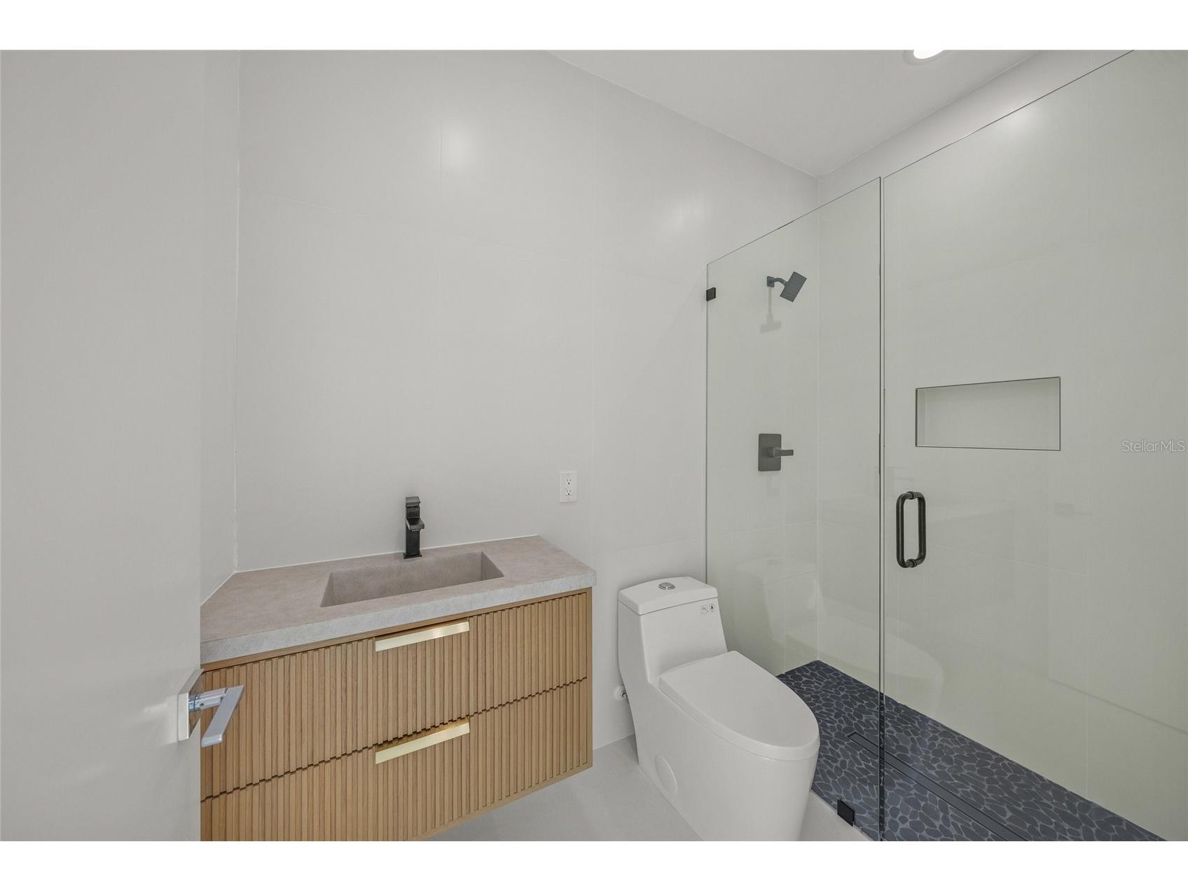 3500 Bay Shore Road Sarasota FL 34234 A4680165 image36