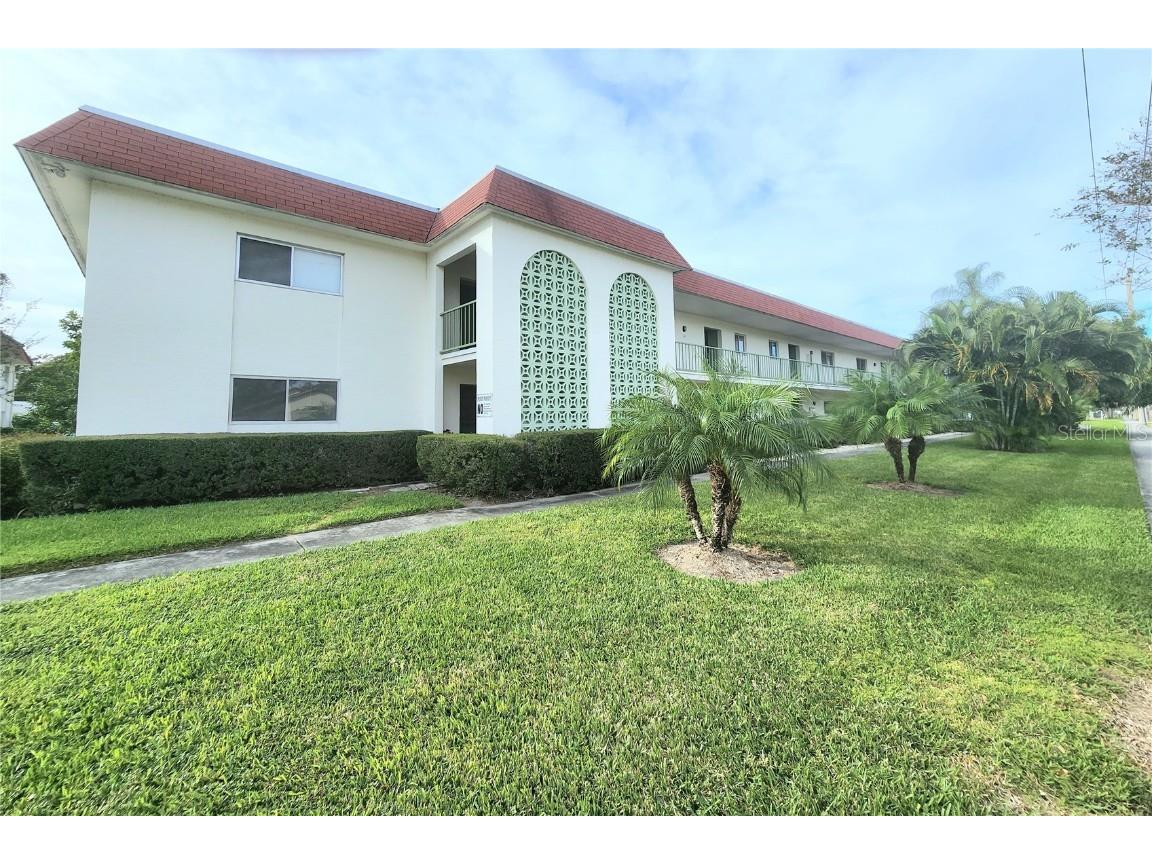 3500 Beneva Road #303 Sarasota FL 34232 A4592500 image1