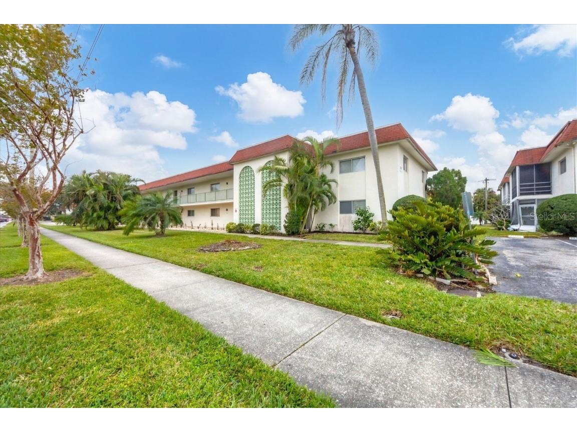 3500 Beneva Road #303 Sarasota FL 34232 A4635405 image1