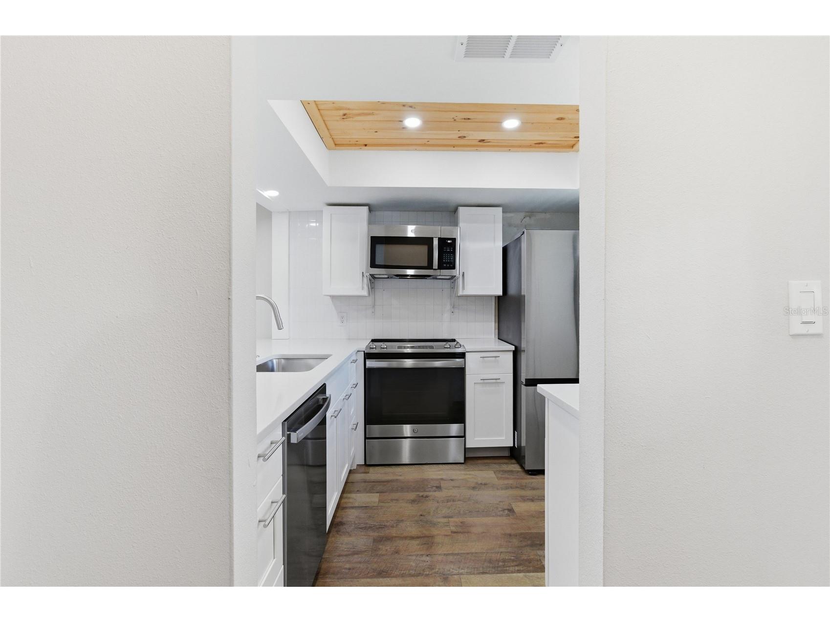 3500 Beneva Road #307 Sarasota FL 34232 A4676303 image4