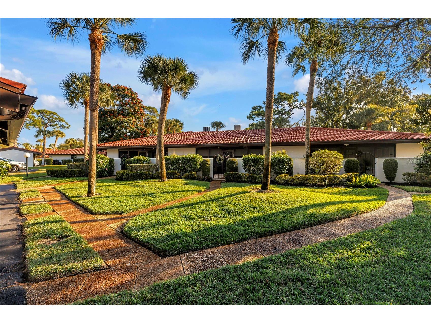 3500 El Conquistador Parkway #203 Bradenton FL 34210 A4678900 image1