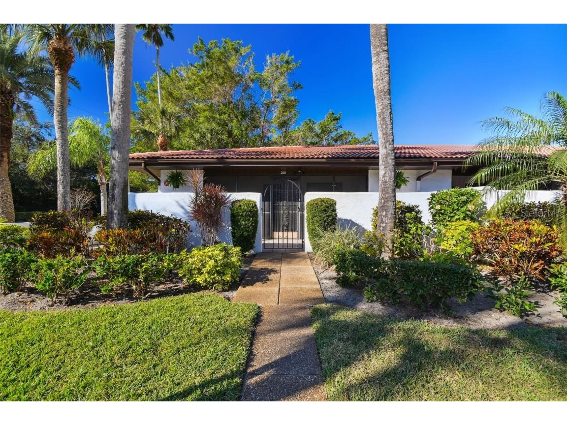 3500 El Conquistador Parkway #301 Bradenton FL 34210 A4557680 image1