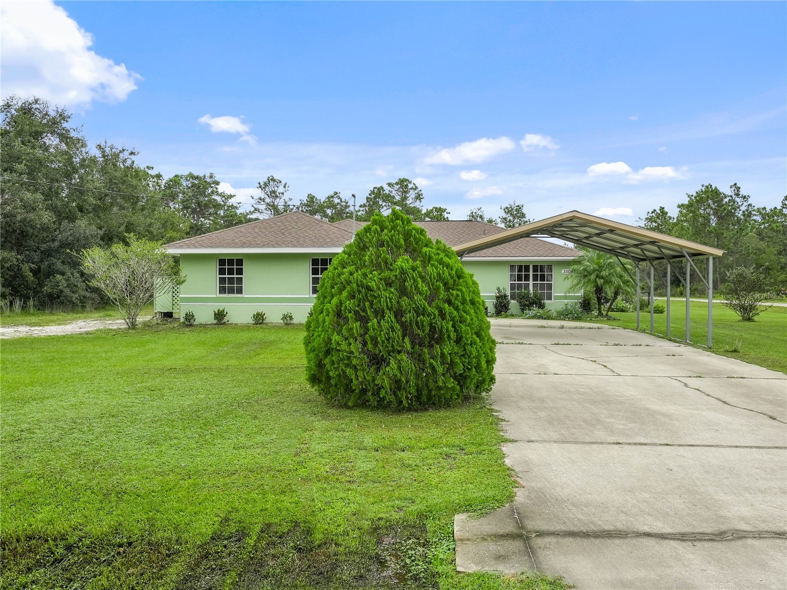 3500 Hibiscus Drive Indian Lake Estates FL 33855 - WALK IN WATER P4939270 image1