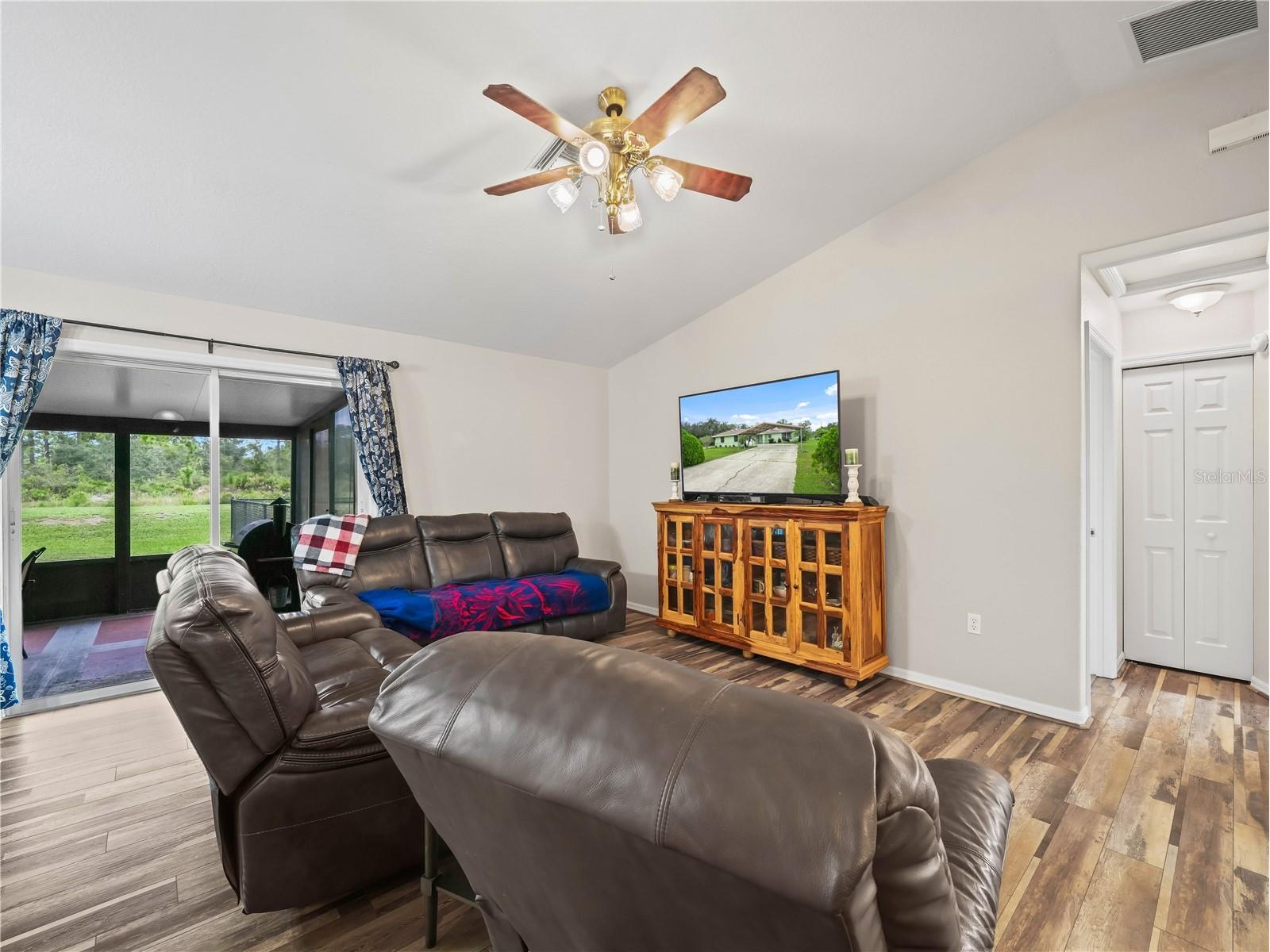 3500 Hibiscus Drive Indian Lake Estates FL 33855 - WALK IN WATER P4939270 image4