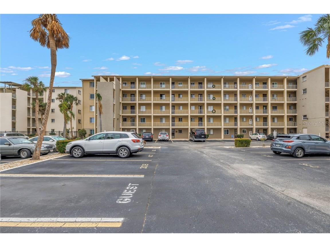 3500 Lake Bayshore Drive #K101 Bradenton FL 34205 A4661970 image1