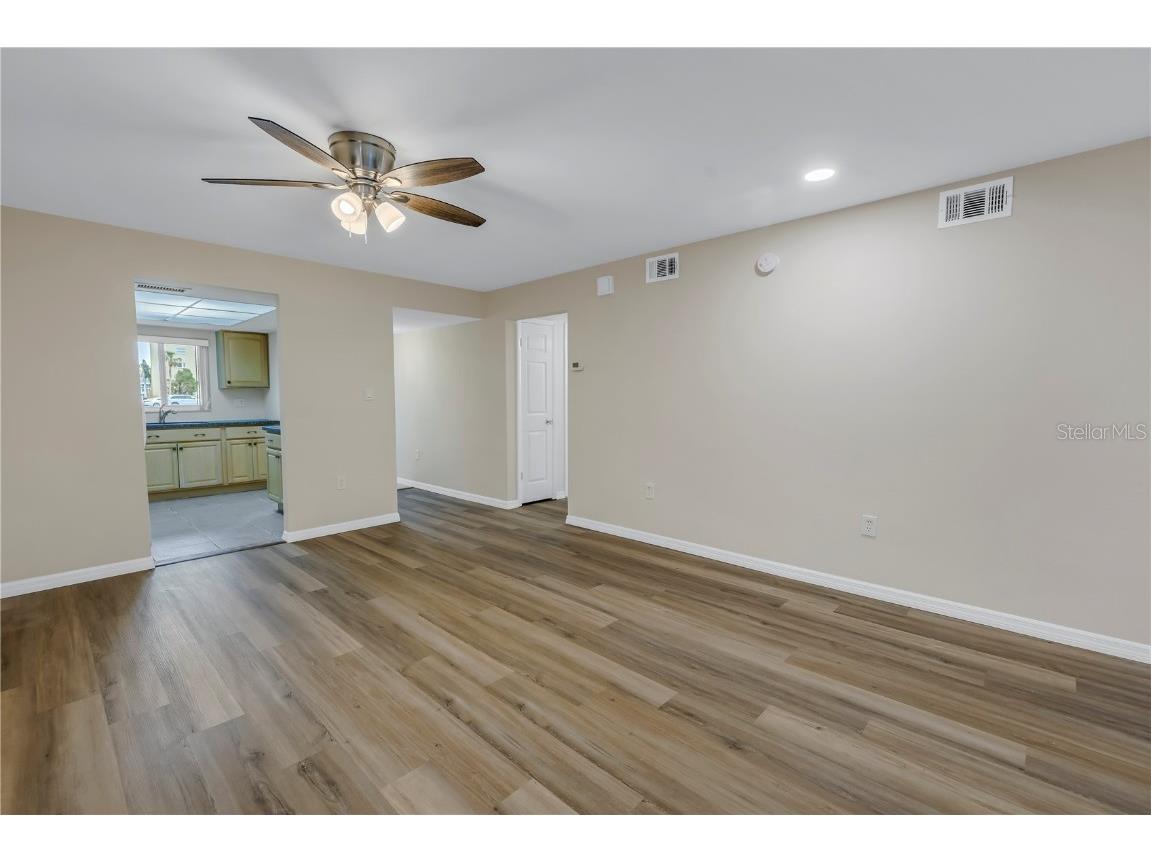 3500 Lake Bayshore Drive #K101 Bradenton FL 34205 A4661970 image16