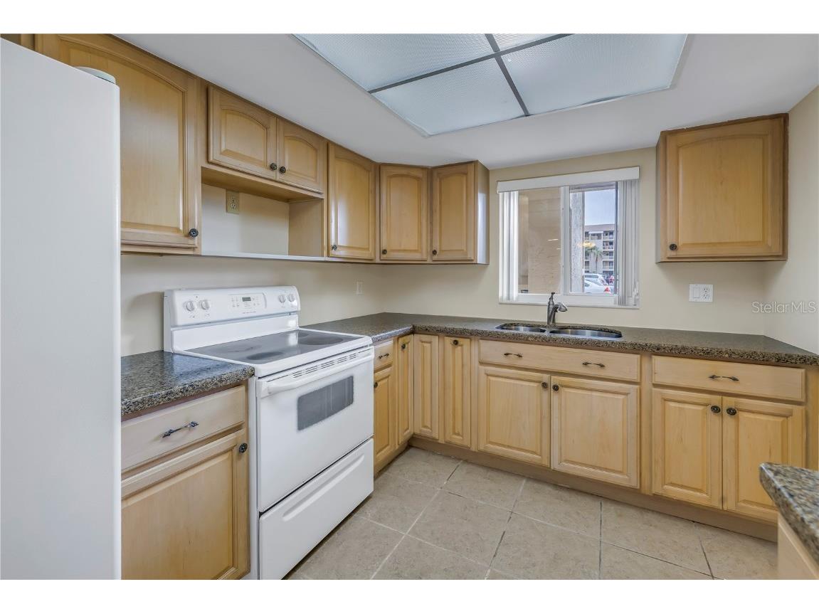 3500 Lake Bayshore Drive #K101 Bradenton FL 34205 A4661970 image6