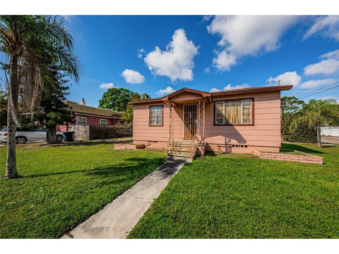3501 6th Street S Saint Petersburg FL 33705 U8193533 image1