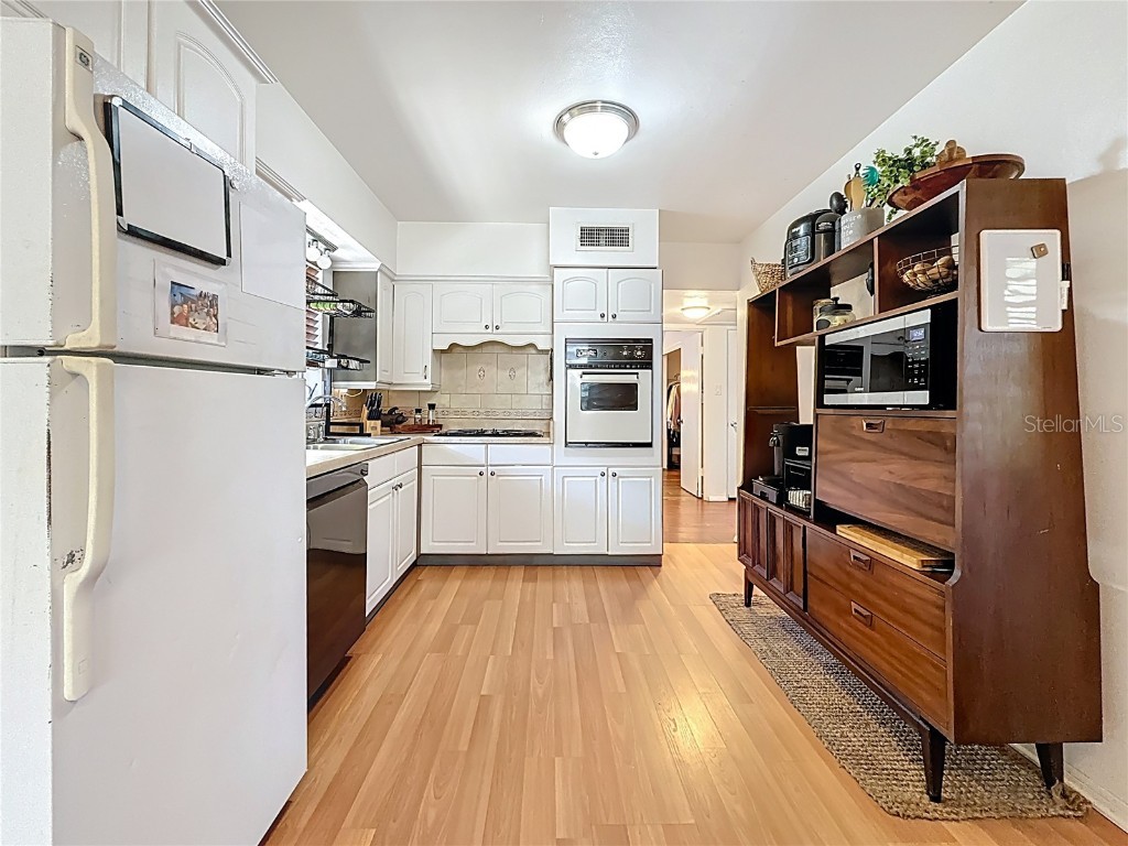 3501 Beechwood Terrace N Pinellas Park FL 33781 TB8354235 image11