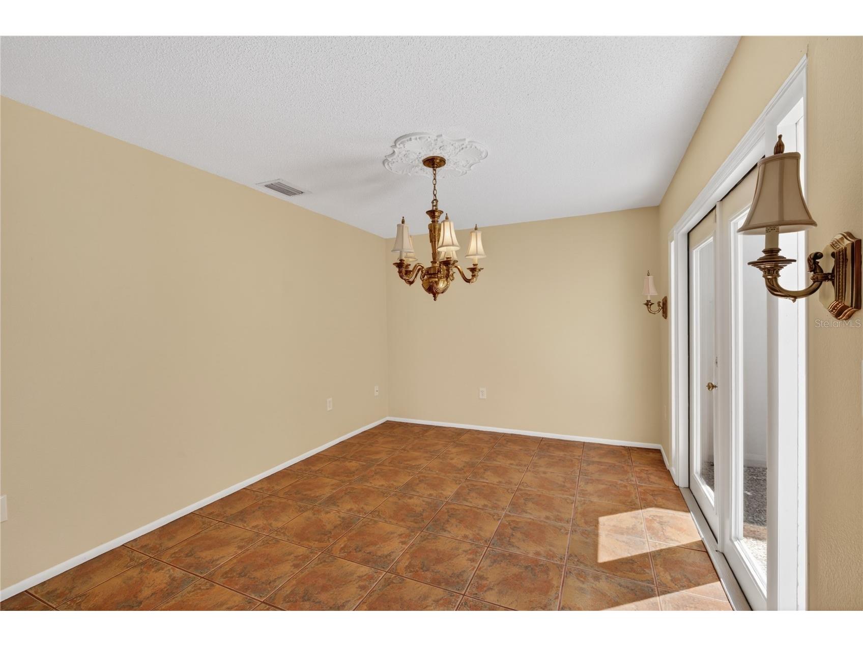 3501 N Village Court #220 Sarasota FL 34231 A4688282 image10