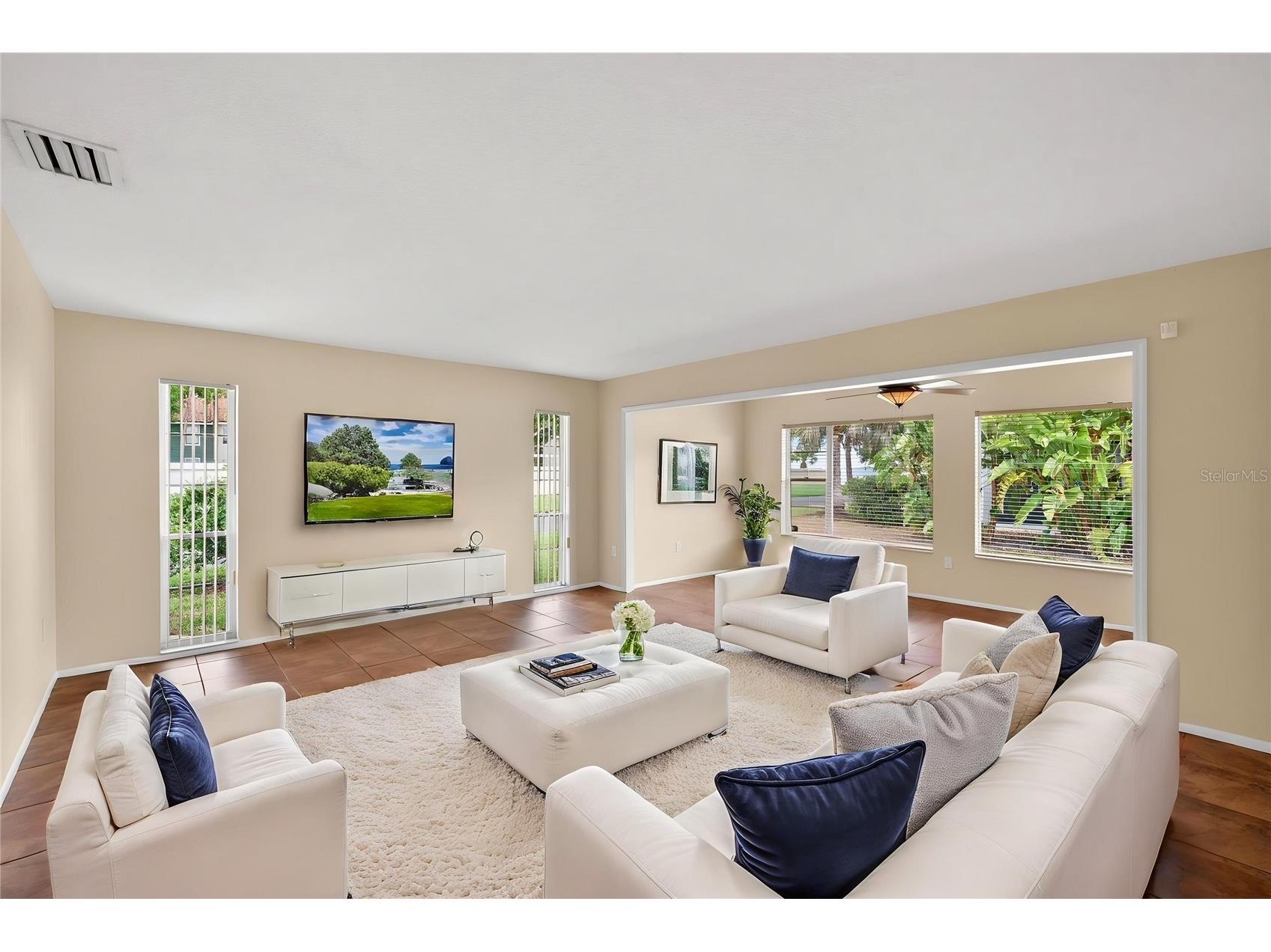 3501 N Village Court #220 Sarasota FL 34231 A4688282 image22