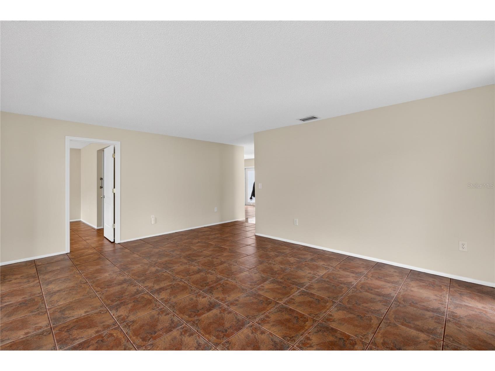 3501 N Village Court #220 Sarasota FL 34231 A4688282 image26