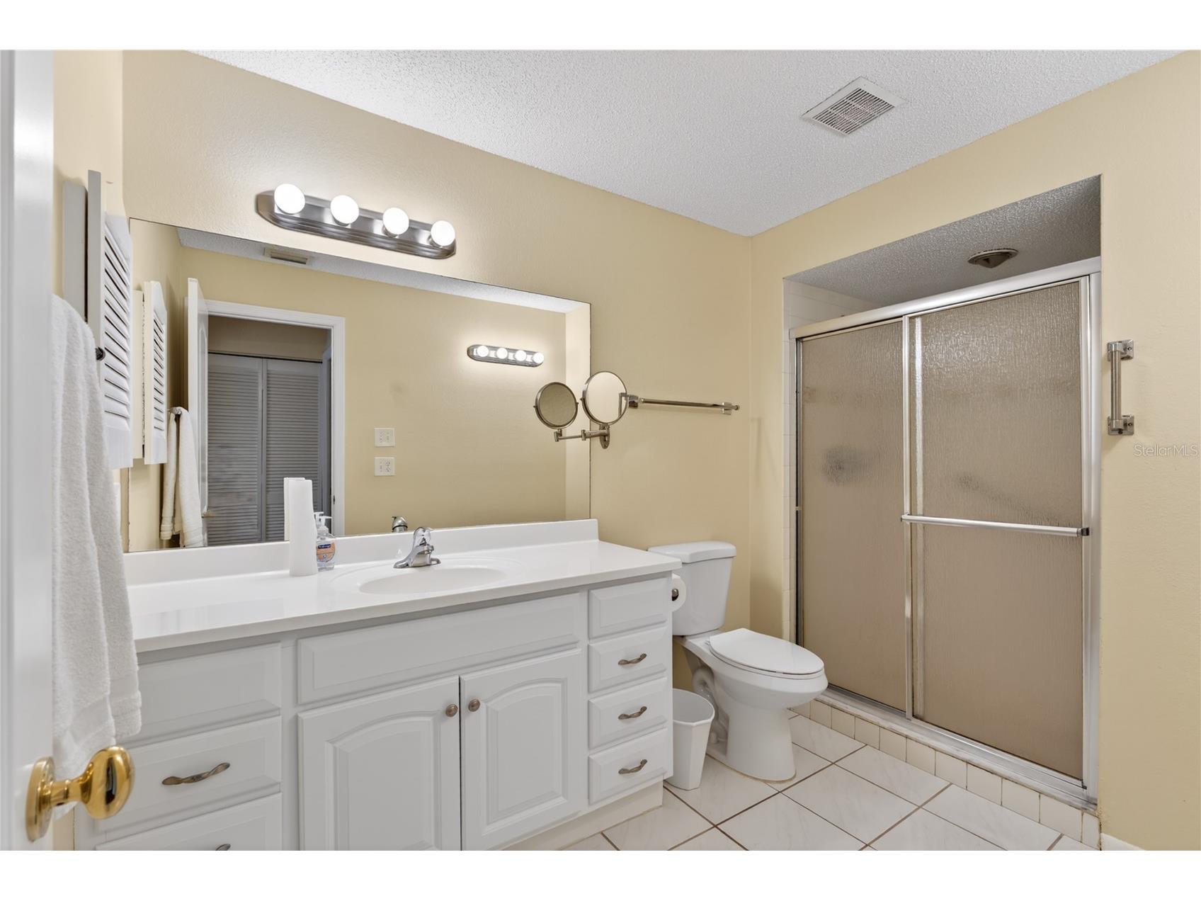 3501 N Village Court #220 Sarasota FL 34231 A4688282 image38
