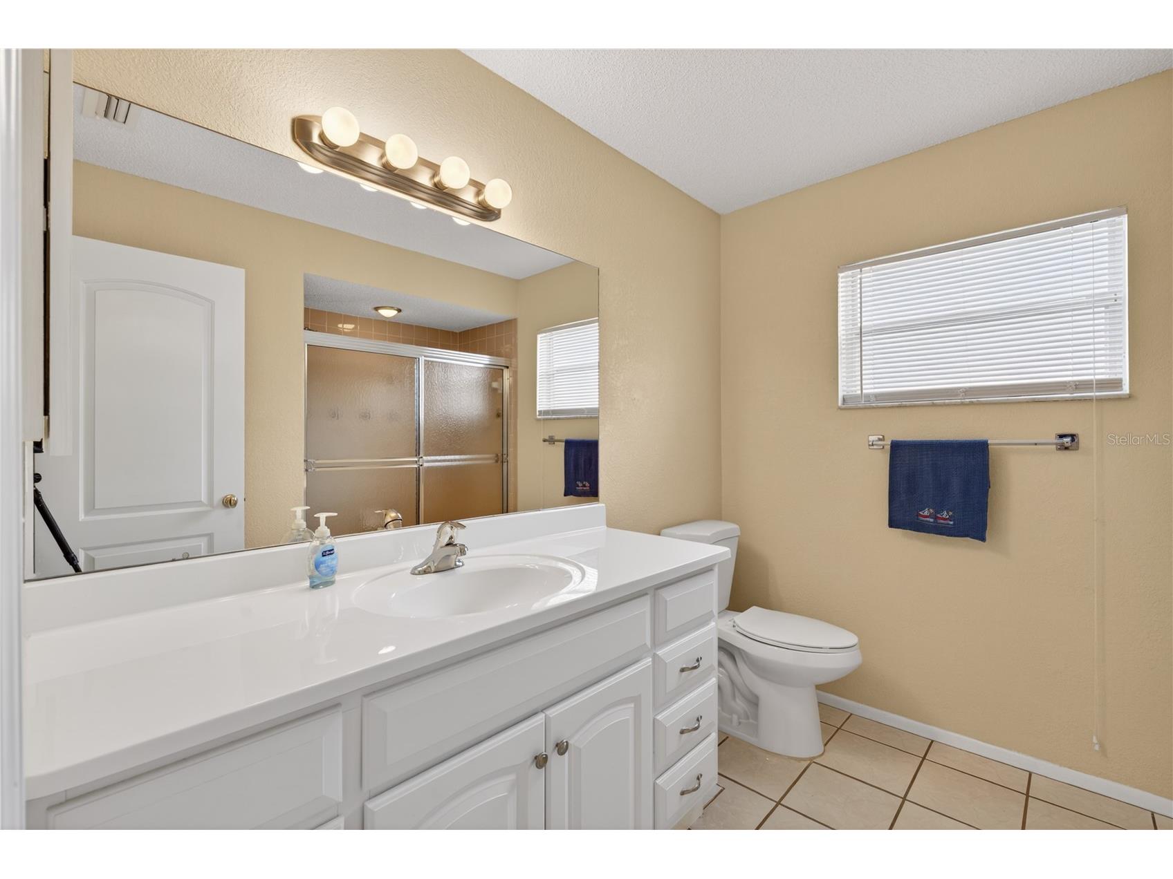 3501 N Village Court #220 Sarasota FL 34231 A4688282 image43