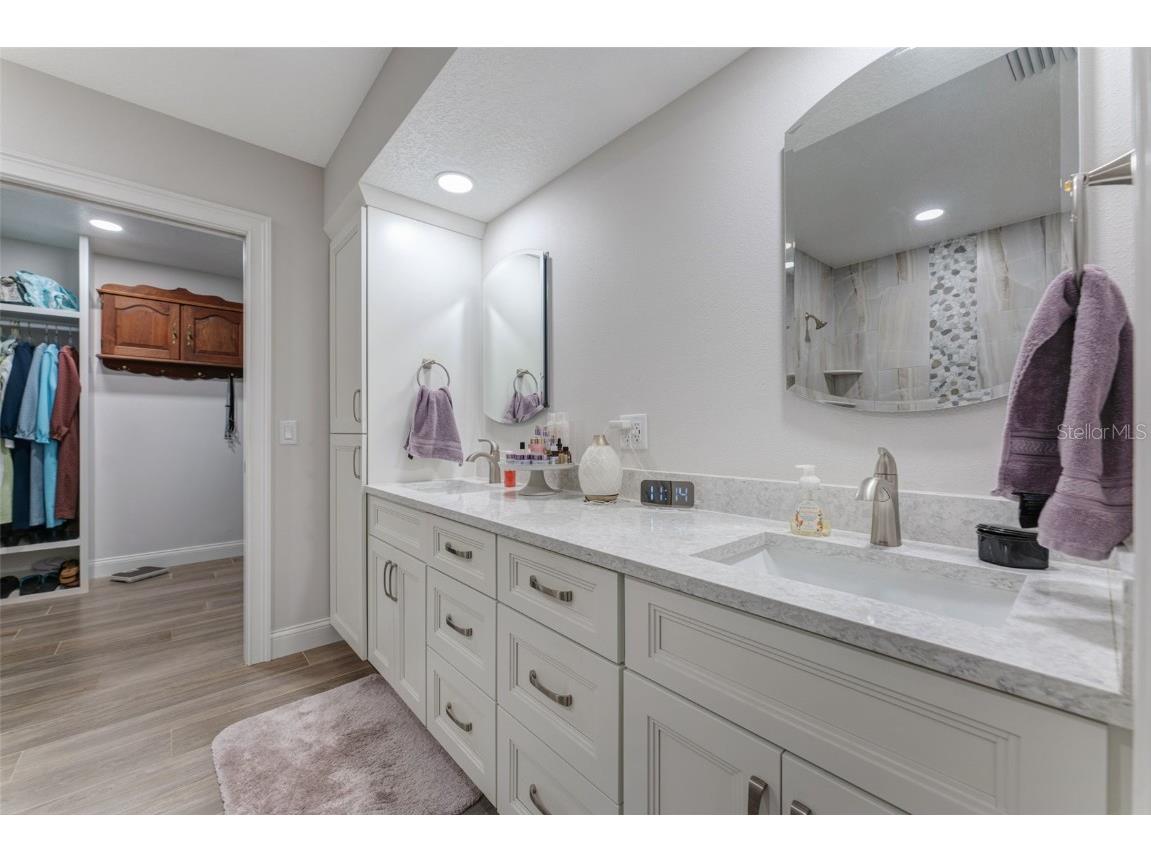 3502 Bahia Vista Street Sarasota FL 34239 A4623849 image25