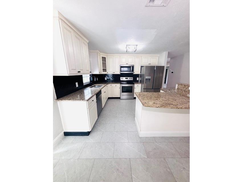 3502 Bloomingdale Avenue Valrico FL 33596 TB8404794 image9