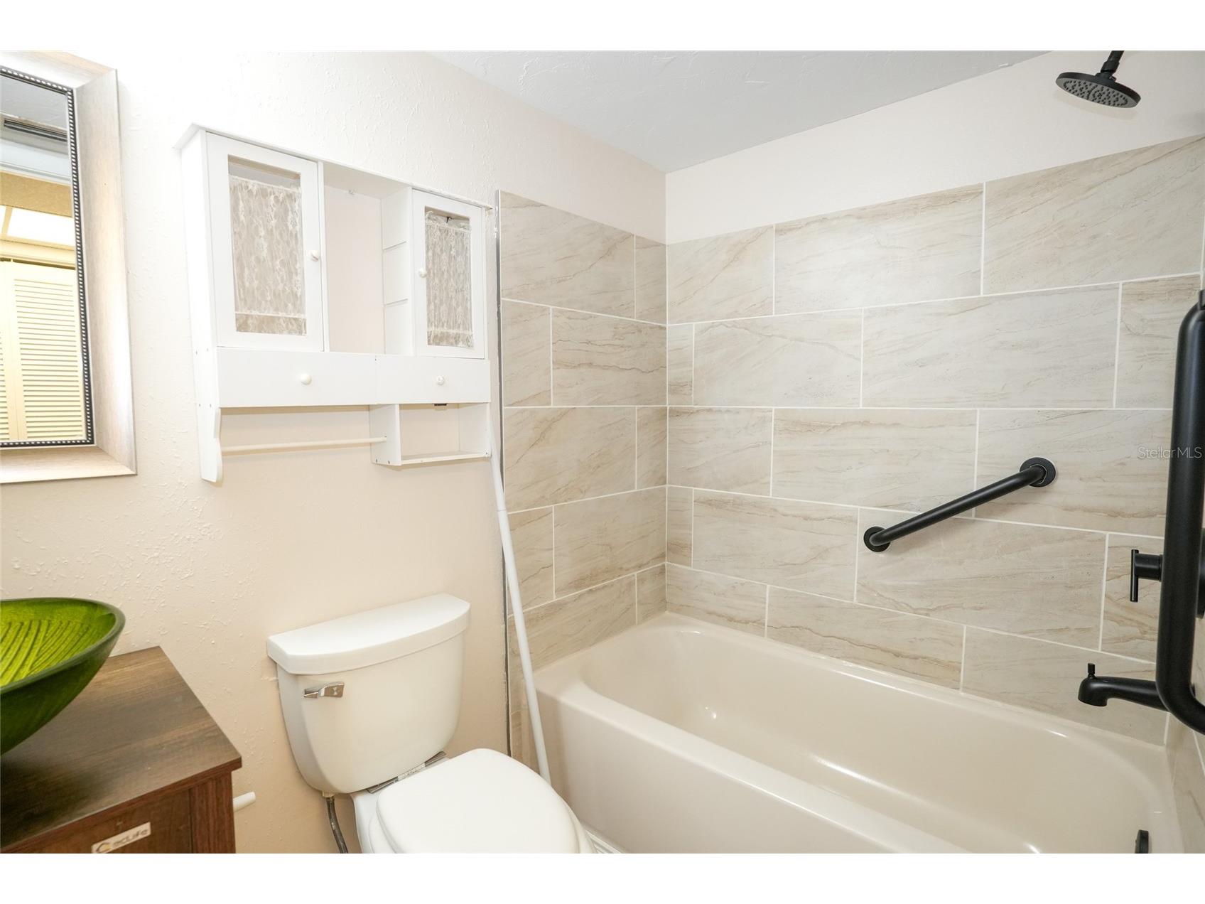 3502 Lake Bayshore Drive #K102 Bradenton FL 34205 A4683485 image7