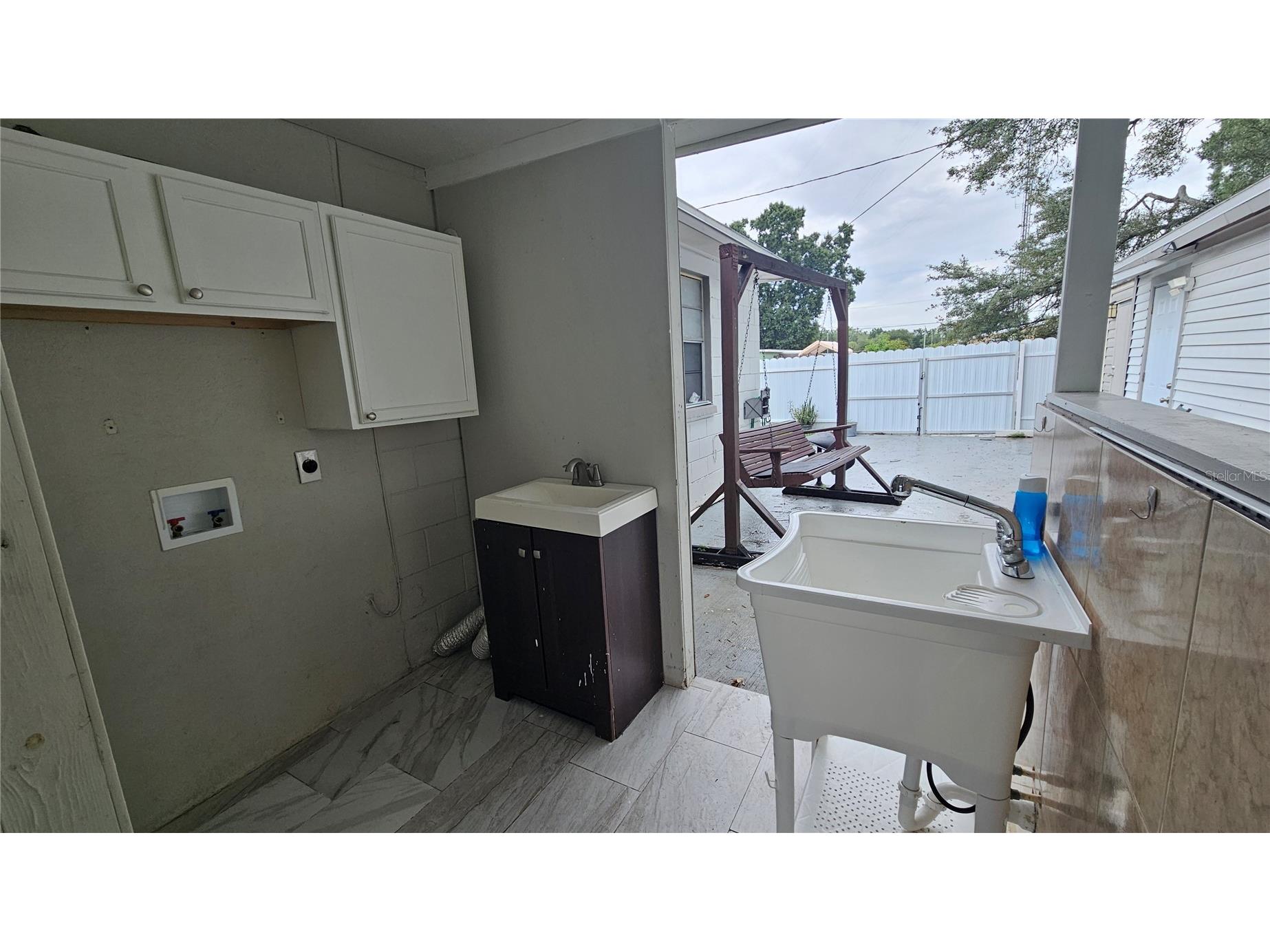 3502 Libby Loop Tampa FL 33619 TB8531487 image29