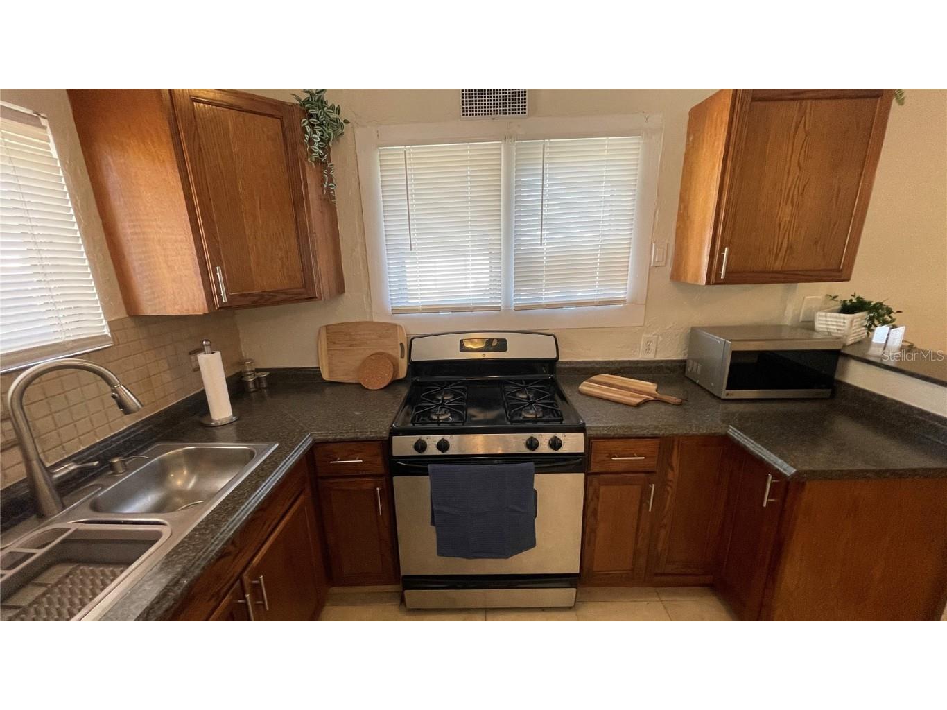 3503 7th Avenue W #A Bradenton FL 34205 A4658402 image6