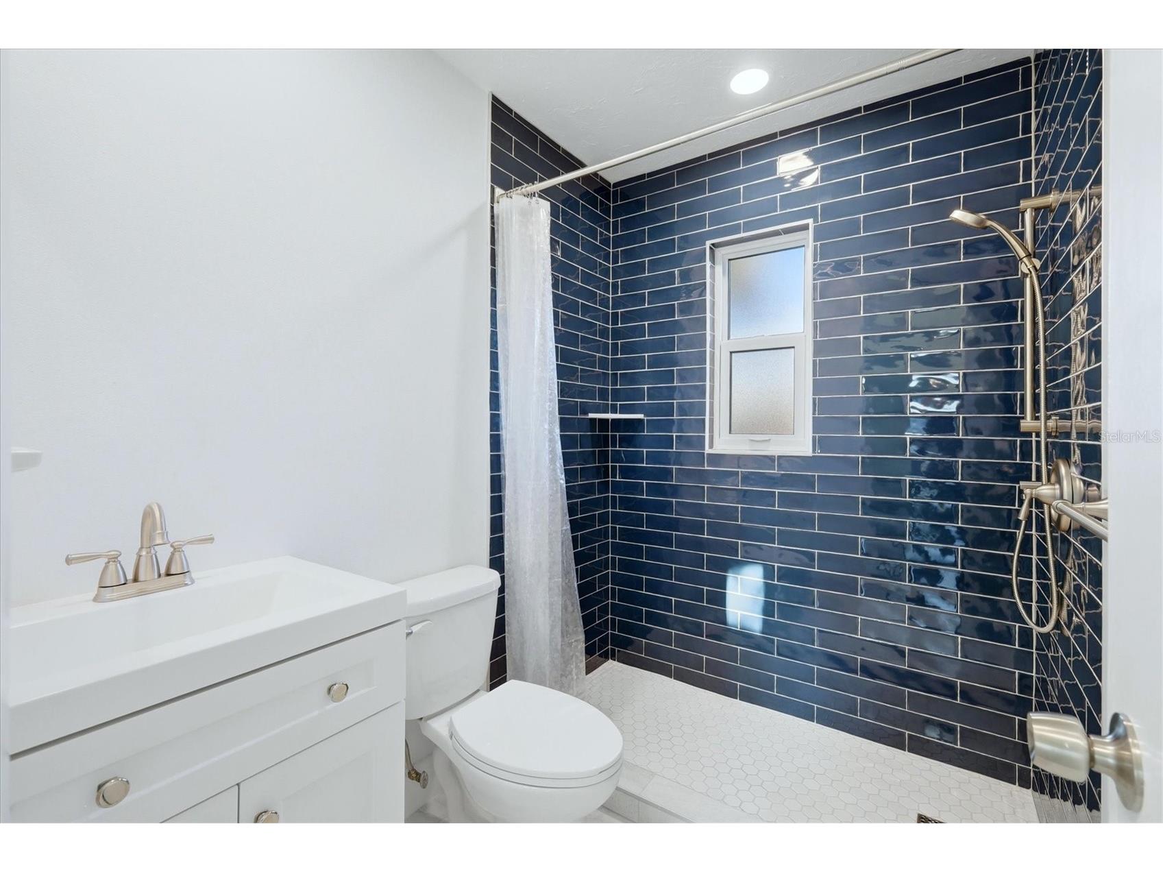 3504 38th Street W Bradenton FL 34205 A4687189 image25