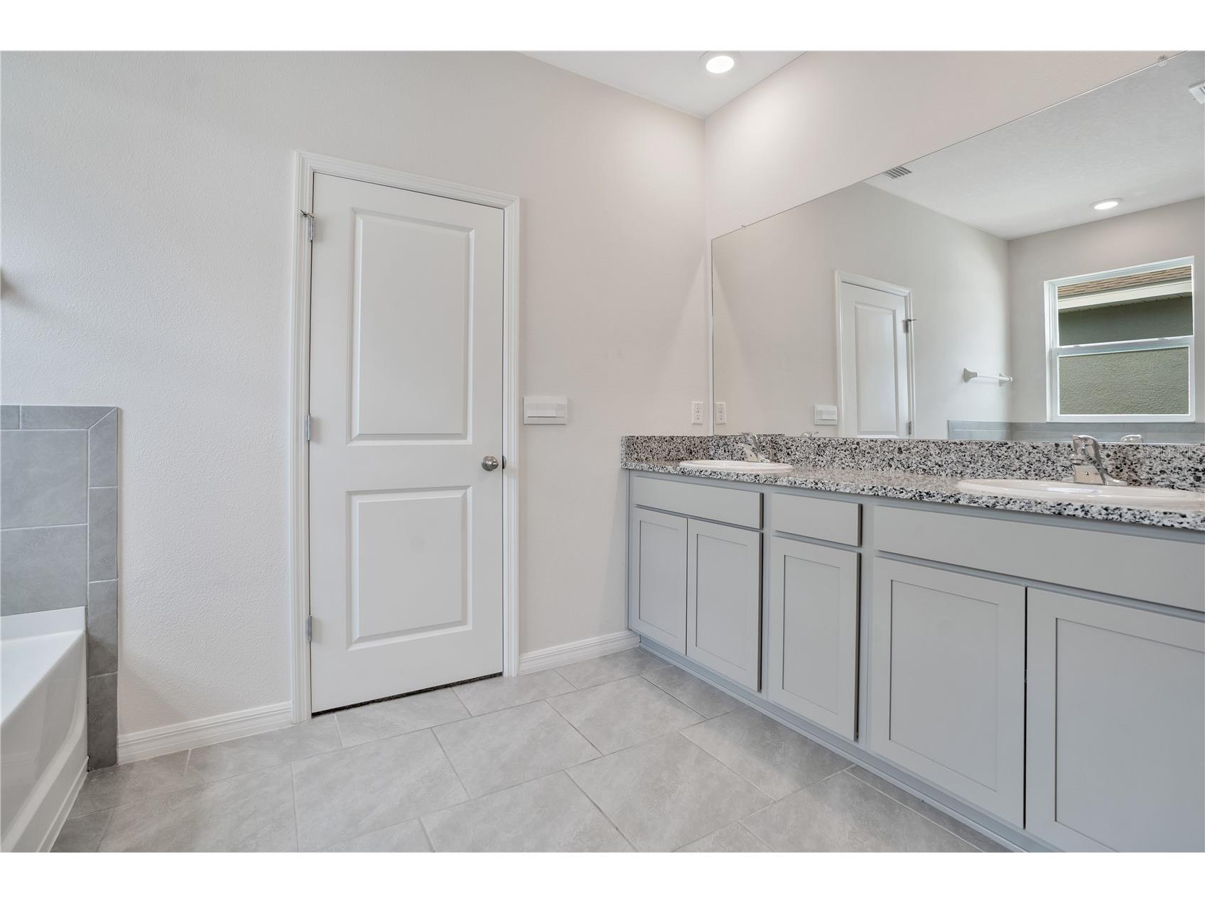 3504 Crescent Peak Way Plant City FL 33565 L4962660 image15