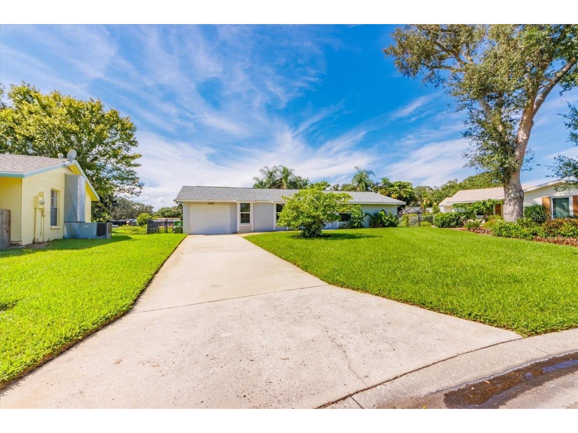 3506 62nd Street W Bradenton FL 34209 A4583327 image1
