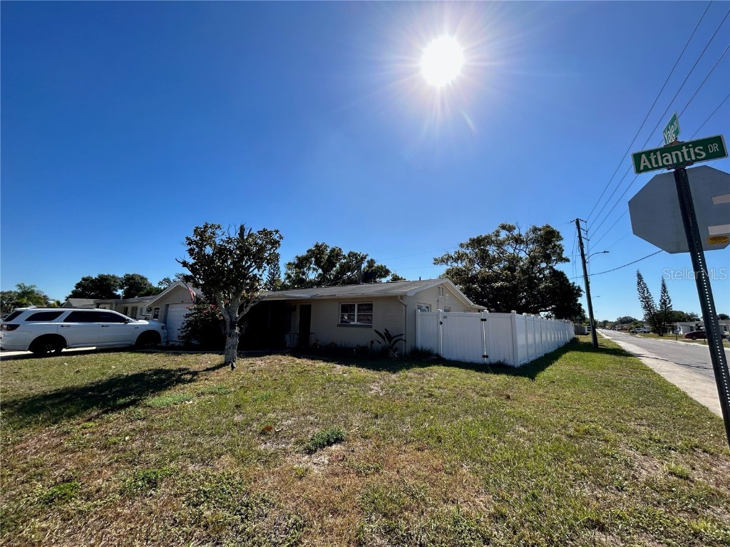 3506 Atlantis Drive Holiday FL 34691 W7859399 image1