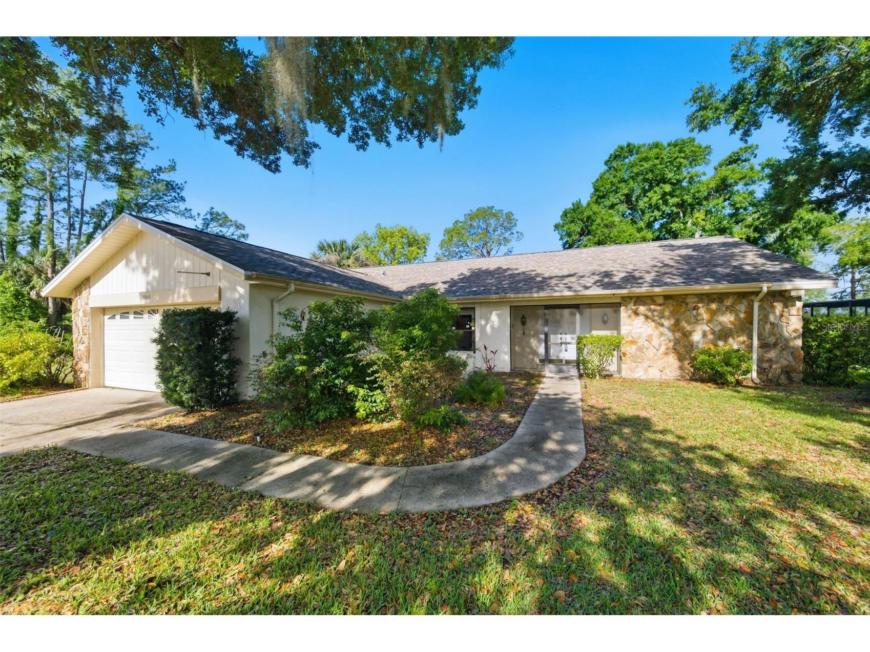 3506 Fairway Forest Drive Palm Harbor FL 34685 TB8491356 image1