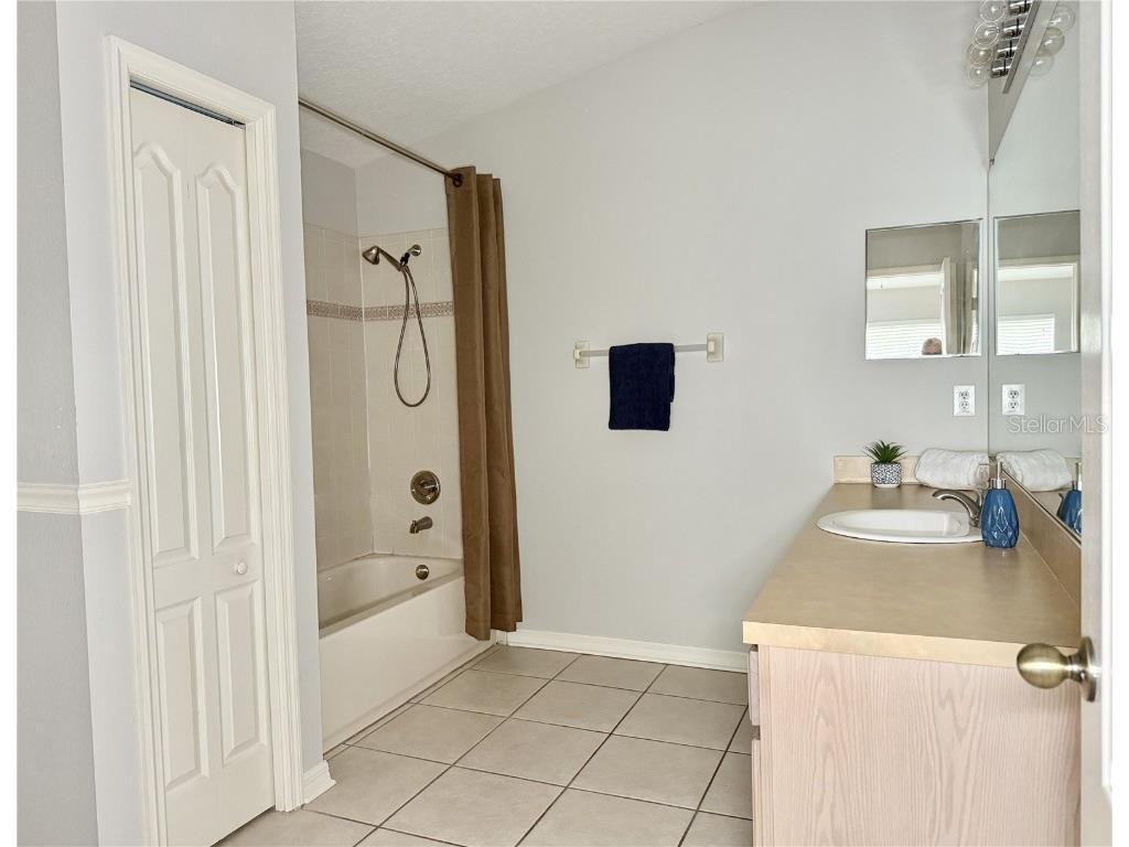 3506 High Hampton Cir Tampa FL 33610 TB8433303 image21