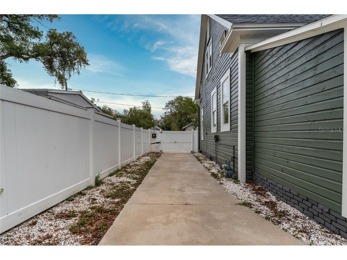 3506 N Arlington Avenue Tampa FL 33603 TB8318430 image43