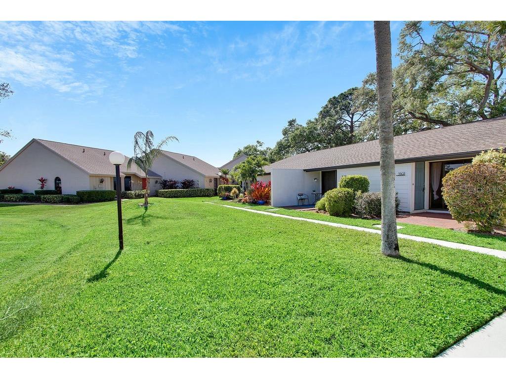 3507 Longmeadow #4 Sarasota FL 34235 A4557434 image1