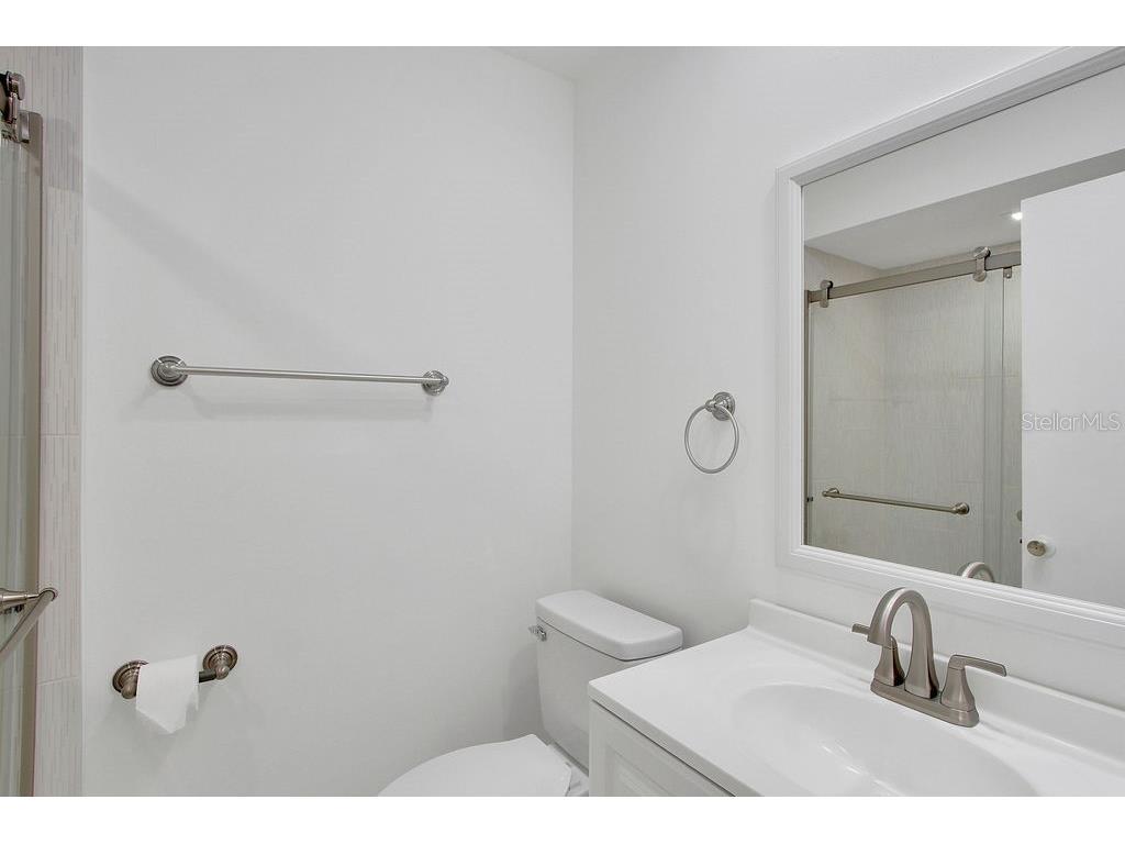 3507 Longmeadow #4 Sarasota FL 34235 A4684989 image12