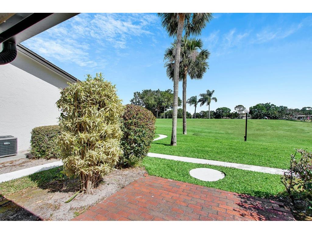 3507 Longmeadow #4 Sarasota FL 34235 A4684989 image5