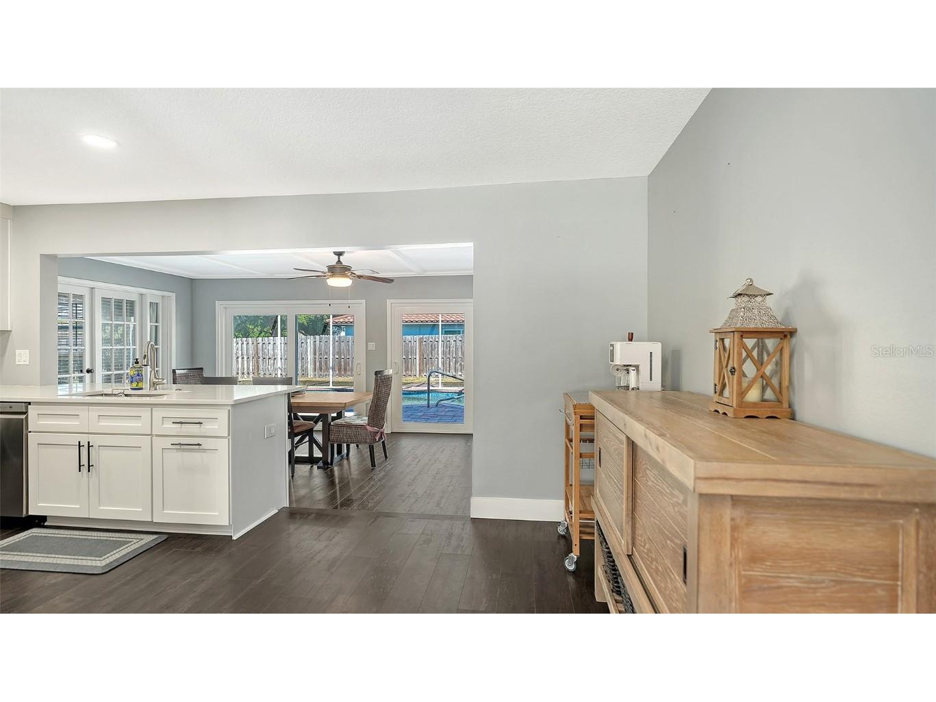 3507 Pinecrest Street Sarasota FL 34239 A4665405 image12