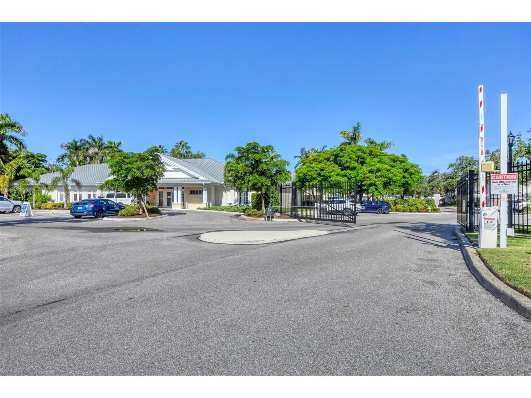 3508 Avenida Madera Bradenton FL 34210 A4688252 image67