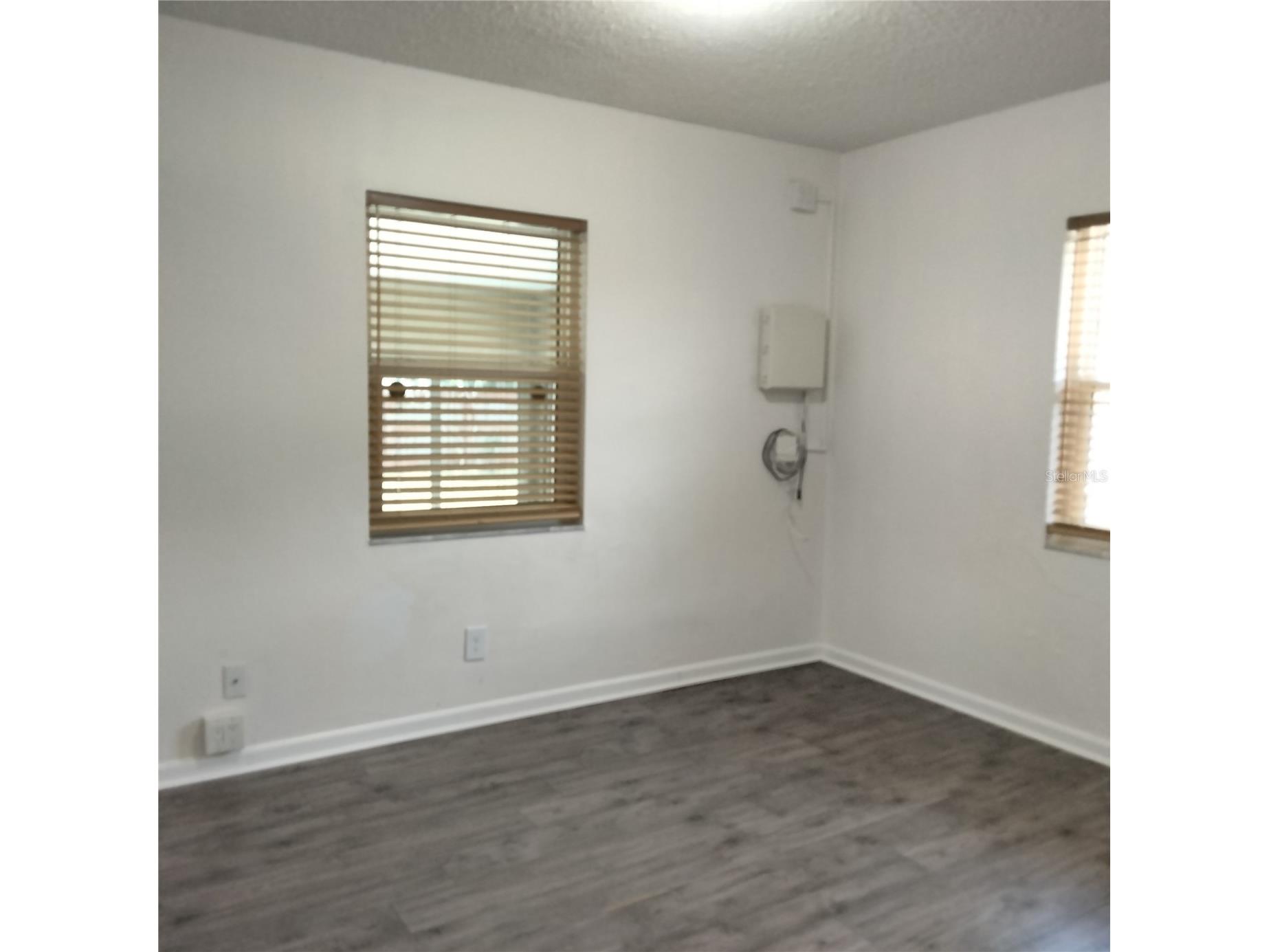 351 Davenport Avenue NE Saint Petersburg FL 33702 TB8496508 image20