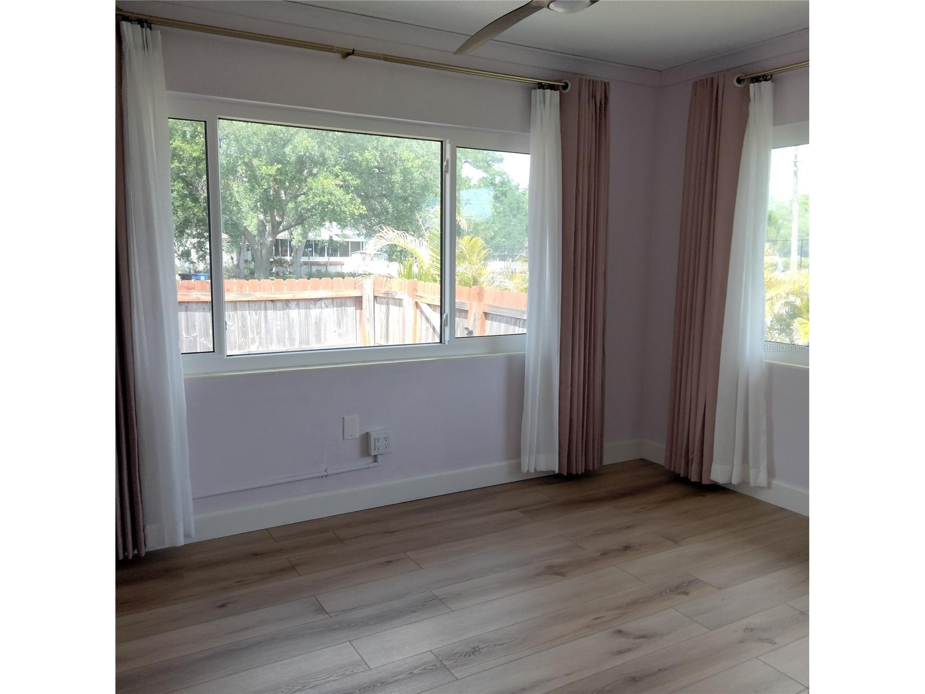 351 Davenport Avenue NE Saint Petersburg FL 33702 TB8496508 image25