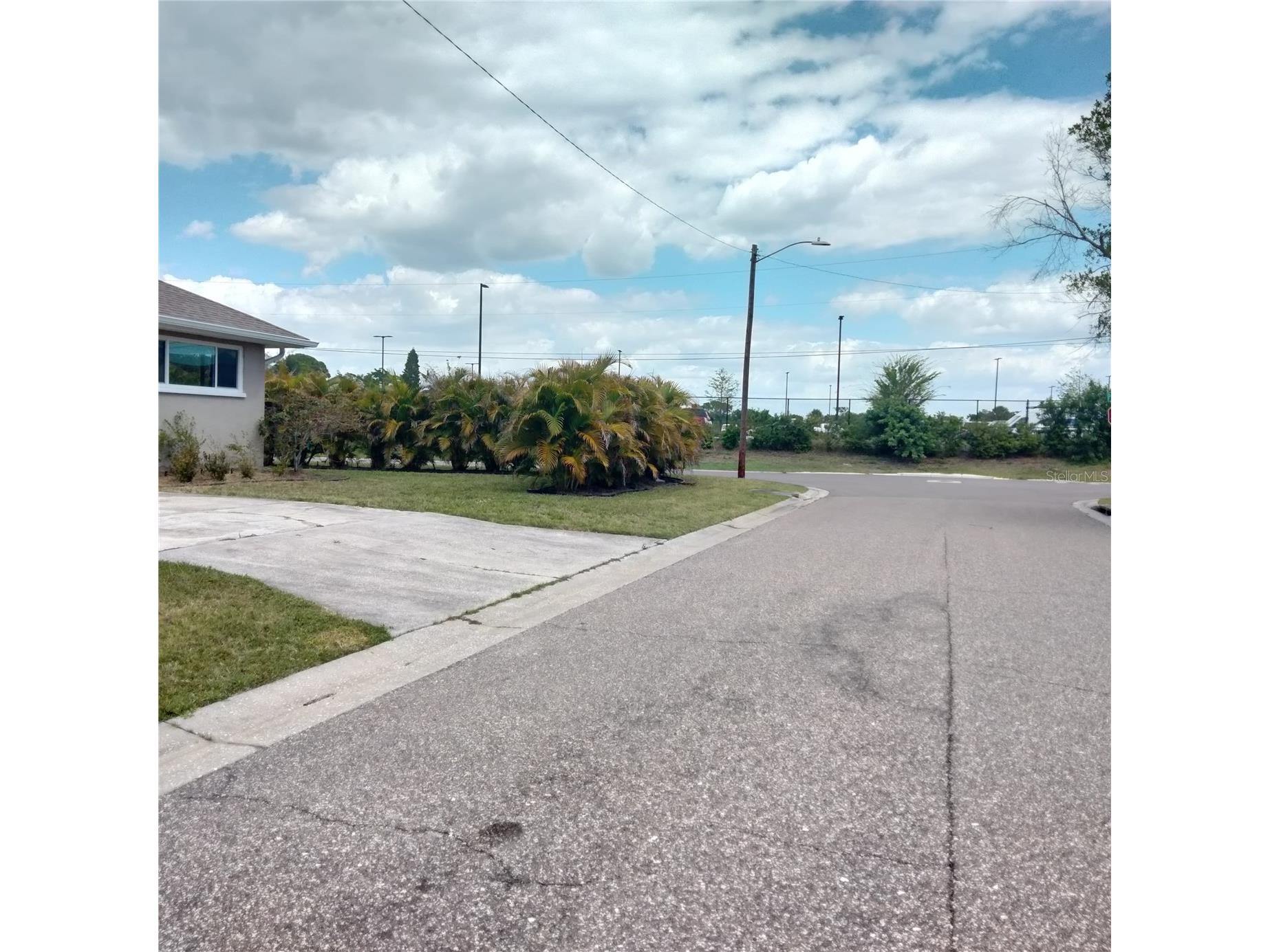 351 Davenport Avenue NE Saint Petersburg FL 33702 TB8496508 image33