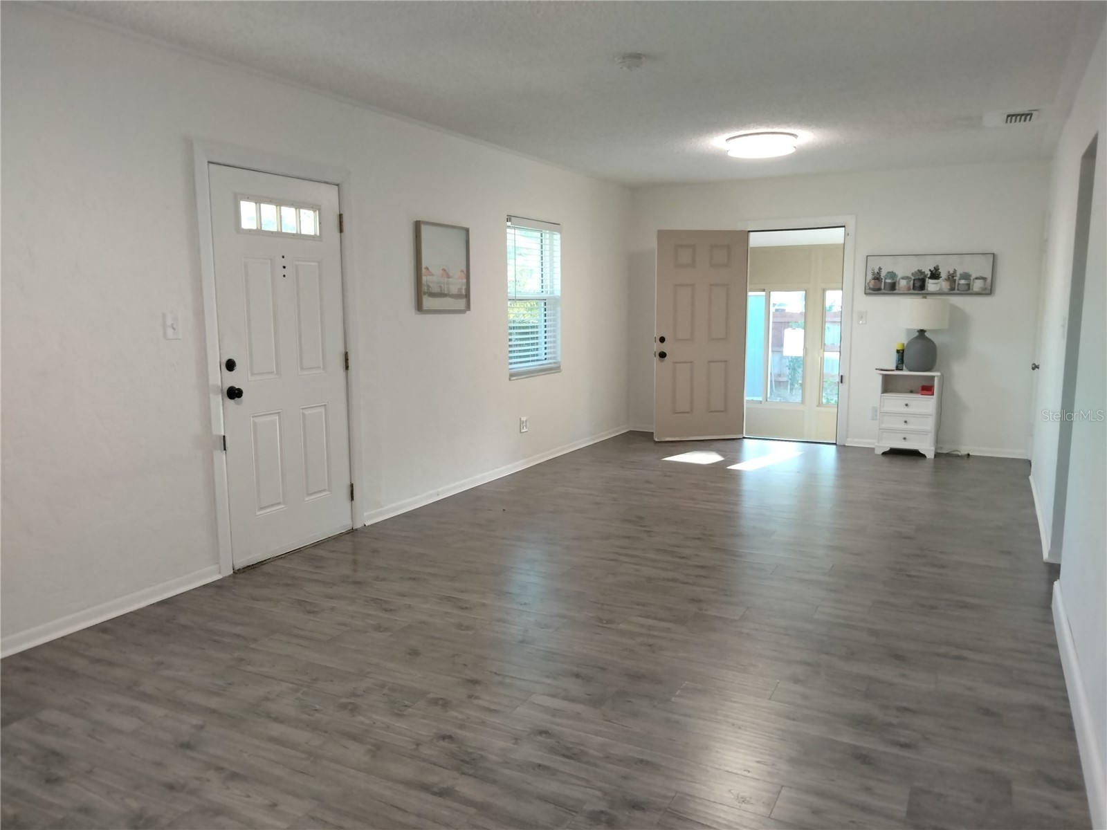 351 Davenport Avenue NE Saint Petersburg FL 33702 TB8496508 image7