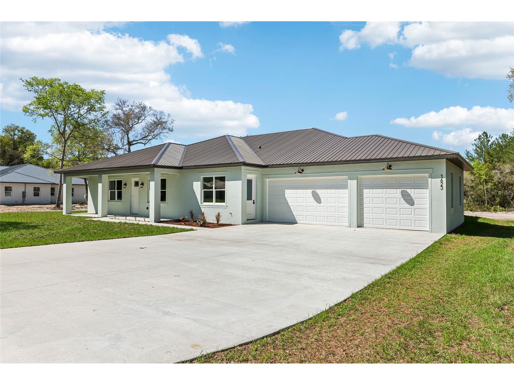 351 Mitnik Drive Deltona FL 32738 V4948051 image2