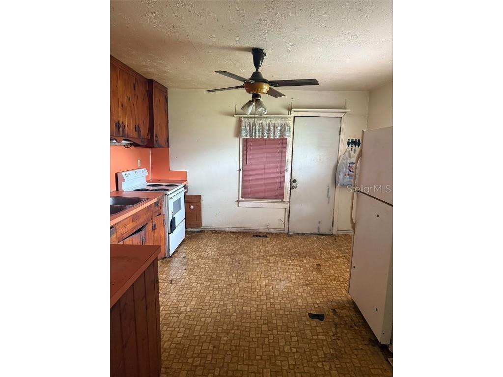 351 S Osceola Street Deland FL 32724 V4945371 image3