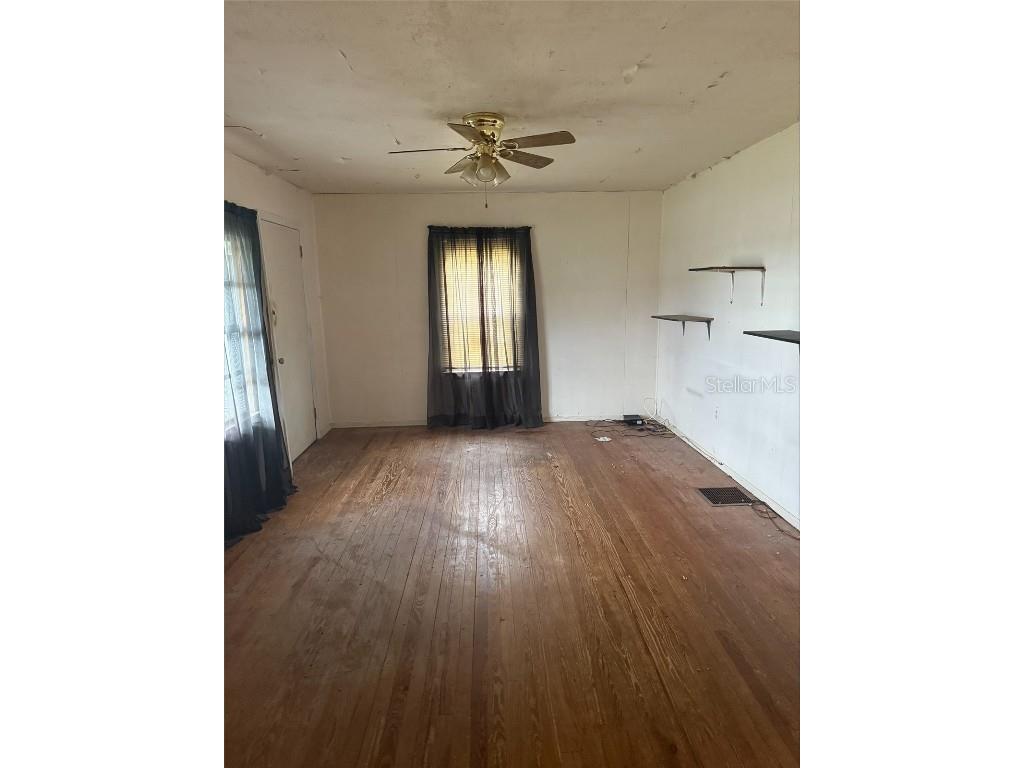 351 S Osceola Street Deland FL 32724 V4945371 image4